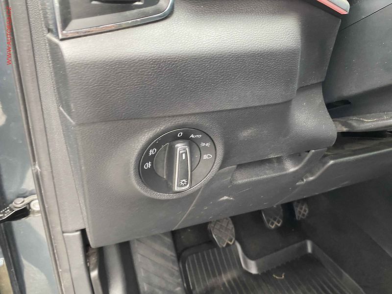 Škoda Karoq (2019) 1.5 TSi, Style, TZ, LED, navi - fotka 15 z 17