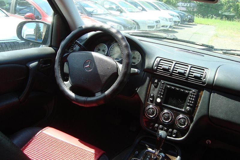 Mercedes-Benz Třídy M (2002) ML 55 AMG, ČR - fotka 29 z 51