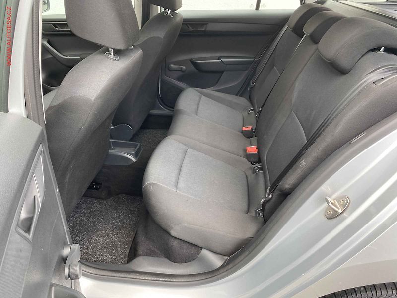 Škoda Fabia (2017) 1.0 TSi, Active, park.čidla - fotka 10 z 17