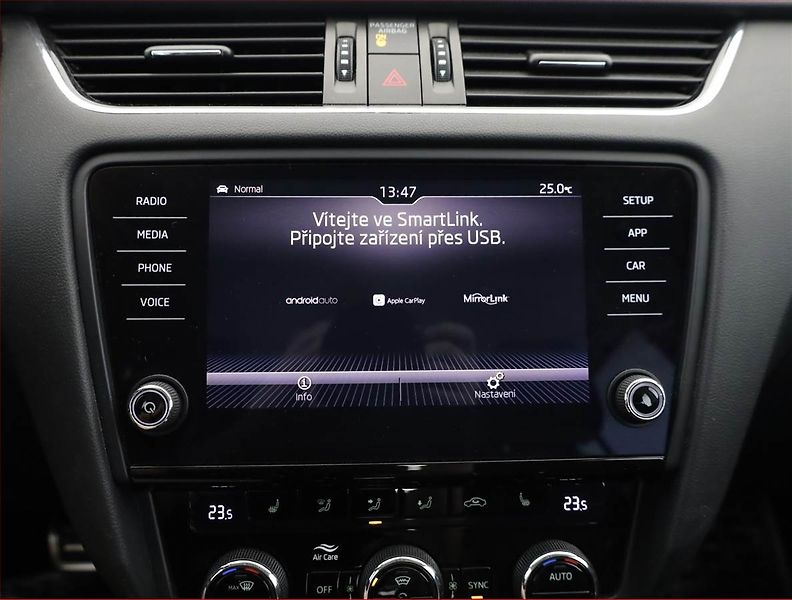 Škoda Octavia (2019) Scout 2.0 TDI, 4X4, Automat - fotka 13 z 21