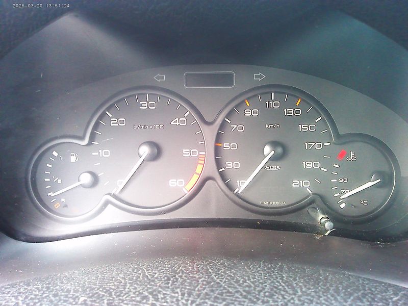 Peugeot 206 2.0 HDi - fotka 11 z 19