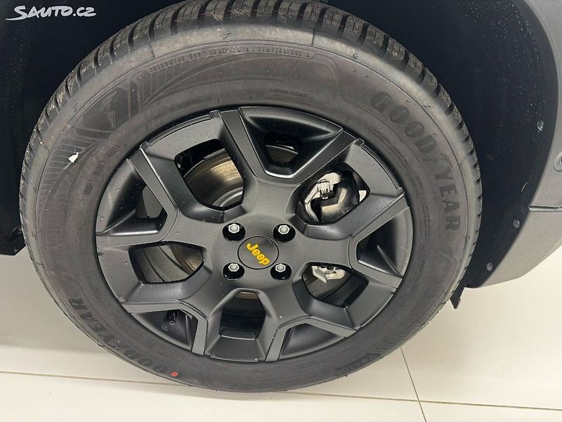 Jeep Avenger (2025) 4xe The North Face 1.2 Turbo e - fotka 21 z 21