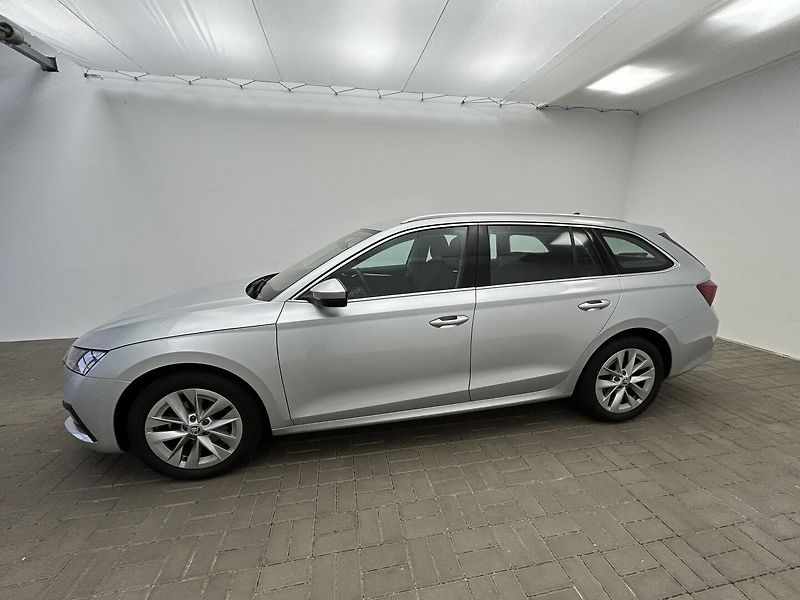 Škoda Octavia 2.0 TDI Style - fotka 3 z 27