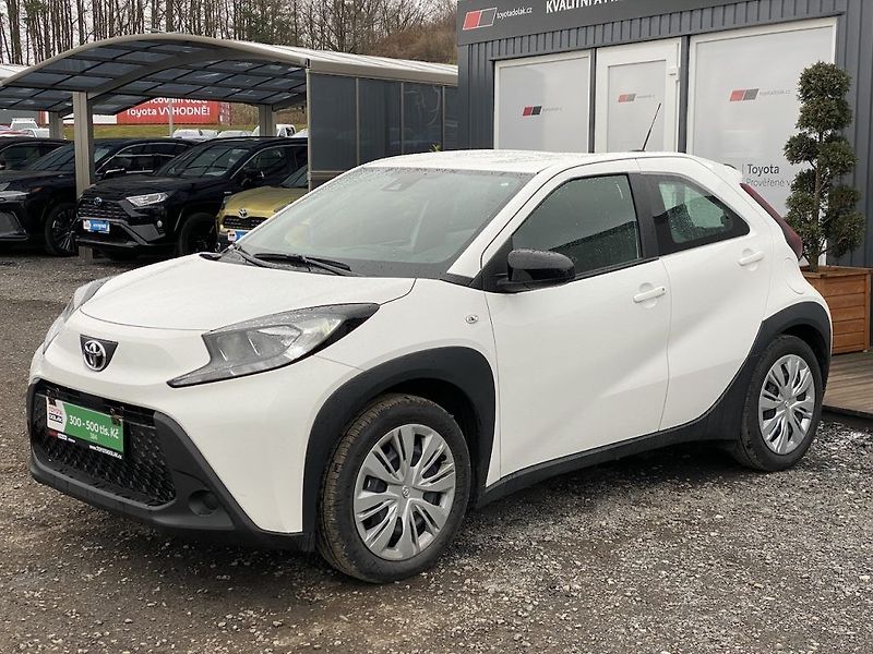 Toyota Aygo 1.0i, ČR-1m, Comfort, +kola - fotka 4 z 8