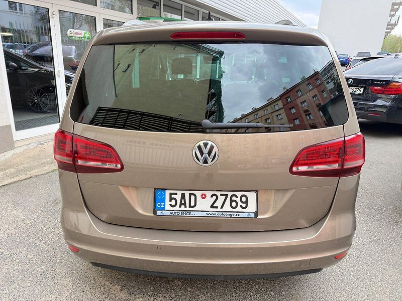 Volkswagen Sharan (2016) 2.0 TDI 4MOTION 110 kW - fotka 6 z 29