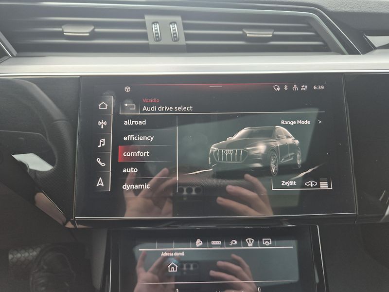 Audi e-tron SPORTBACK S 370kw SOH 96% - fotka 27 z 48