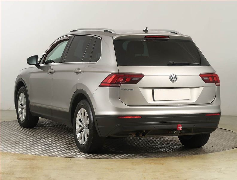 Volkswagen Tiguan (2020) 1.5 TSI, ČR,1.maj, Serv.kniha - fotka 4 z 23