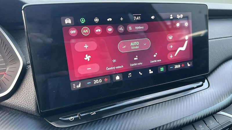 Škoda Octavia Sportline 1,5 TSI m-HEV 110kW - fotka 15 z 30