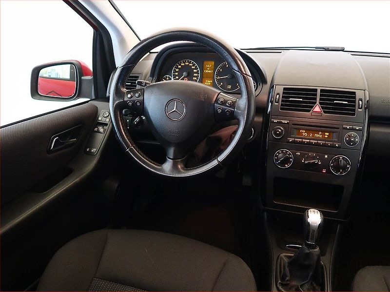Mercedes-Benz Třídy A (2010) A 150 , Tempomat - fotka 7 z 14