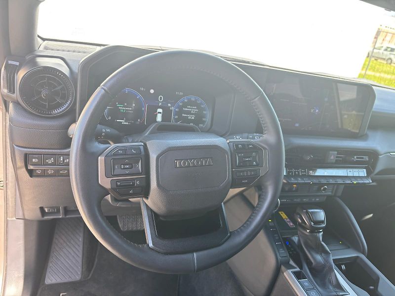 Toyota Land Cruiser 2.8 D-4D 6AT Invincible - fotka 15 z 30