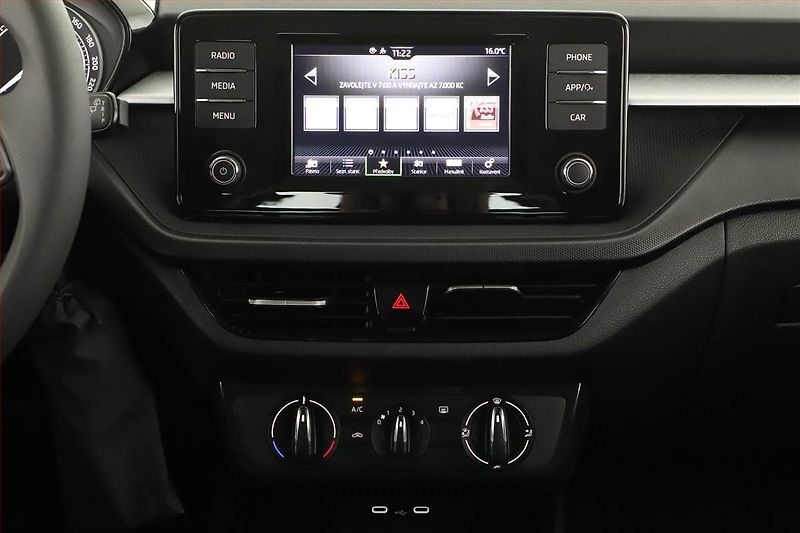 Škoda Fabia (2021) 1.0, Serv.kniha, Tempomat - fotka 9 z 16