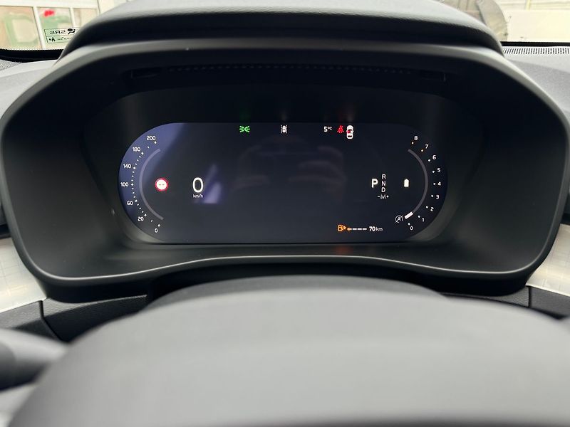Volvo XC40 (2026) PLUS DARK B3, 360°, PIXEL LED - fotka 7 z 20