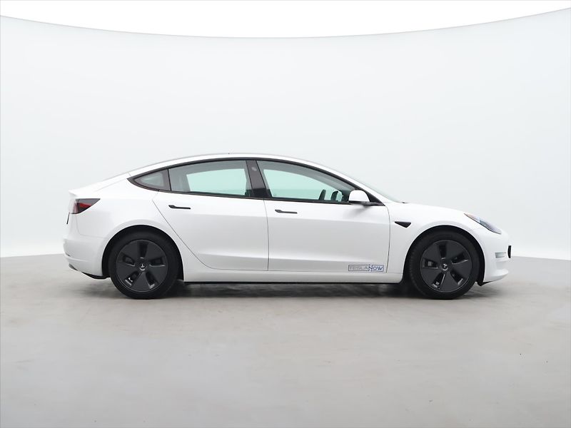 Tesla Model 3 Long Range 79kWh AWD sOH 93,3% - fotka 8 z 31