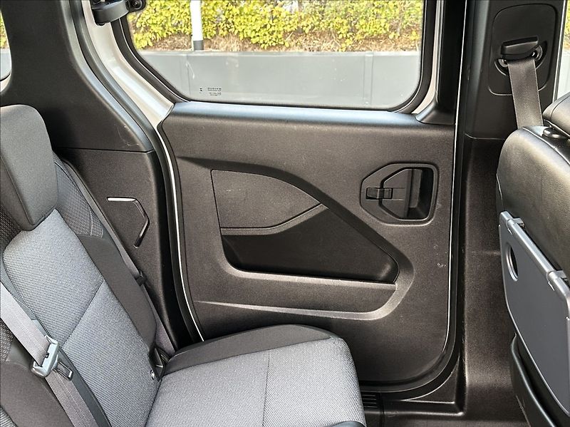 Renault Kangoo 1,3 TCe 102PS  Equilibre - fotka 21 z 51