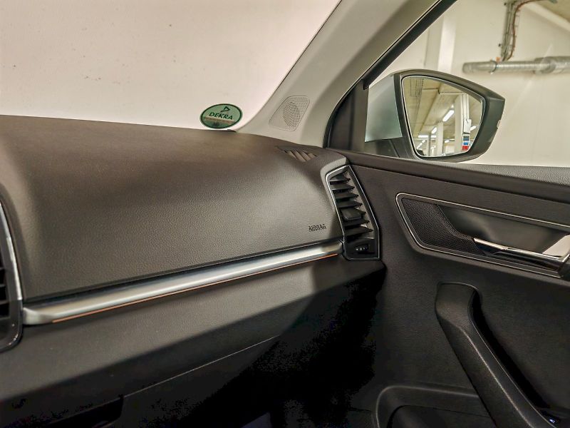 Škoda Karoq (2018) 2.0 TDI 110 kW DSG 4x4 Style P - fotka 6 z 29