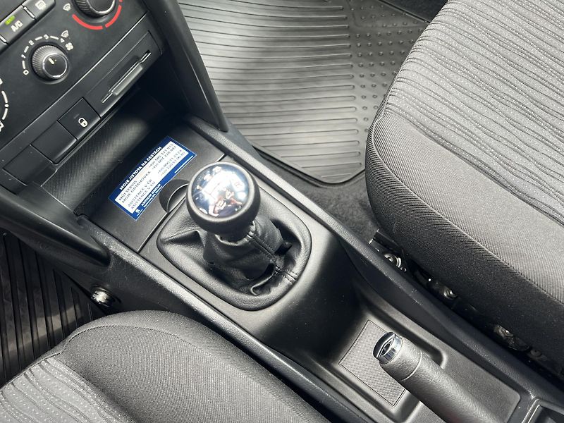 Peugeot 207 (2011) 1,4i 54kW SW - fotka 15 z 28