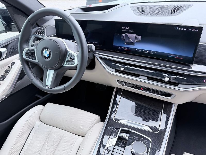 BMW X5 30xD Vzduch Nezávislé Tažné - fotka 18 z 35