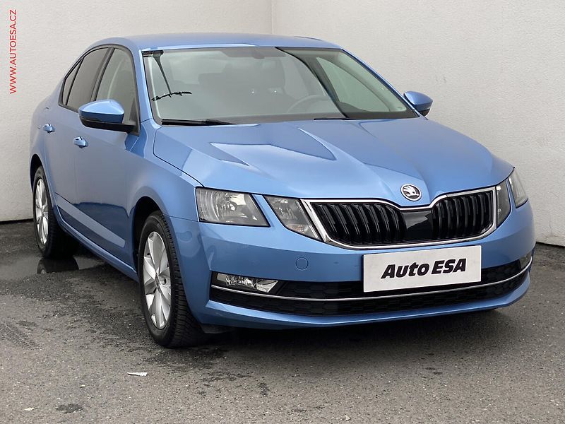 Škoda Octavia (2018) 1.8 TSi, Style, park. čidla - fotka 1 z 17