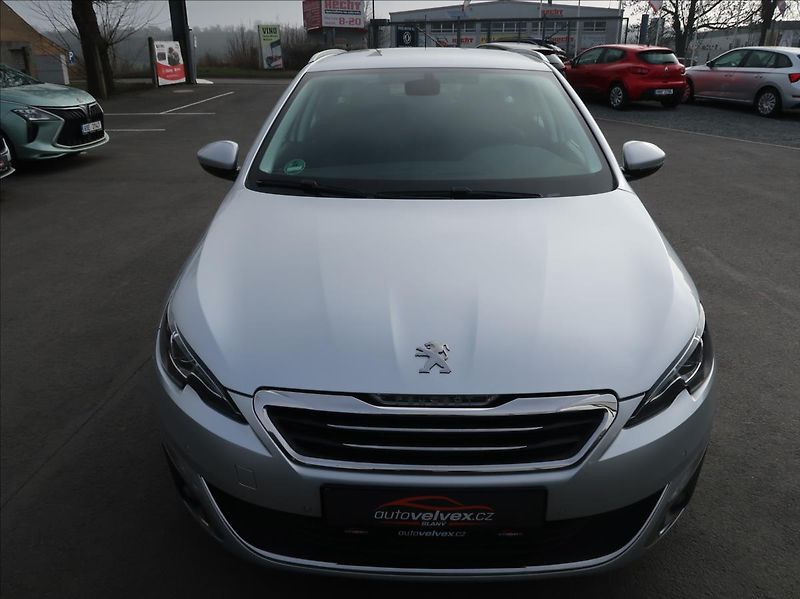 Peugeot 308 2,0 BHDi,110kW,NovéČR,DPH - fotka 7 z 23