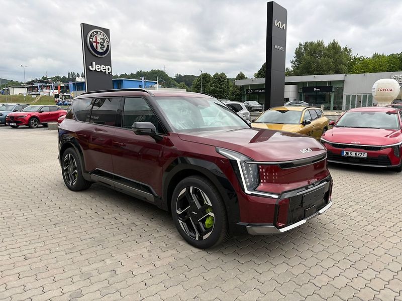 Kia EV9 (2025) 7P 4x4 GT 374 KW + 99,8 KWH MY - fotografie inzerátu