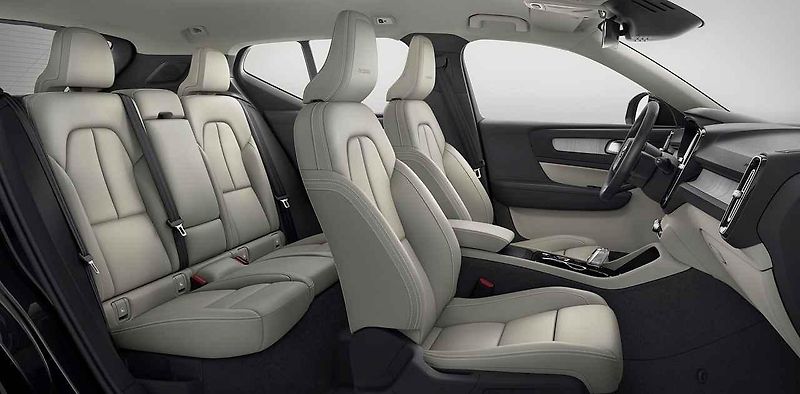 Volvo XC40.