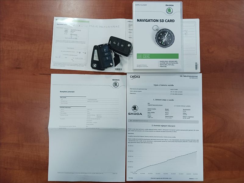 Škoda Karoq 1,5 TSI DSG STYLE - fotka 28 z 32