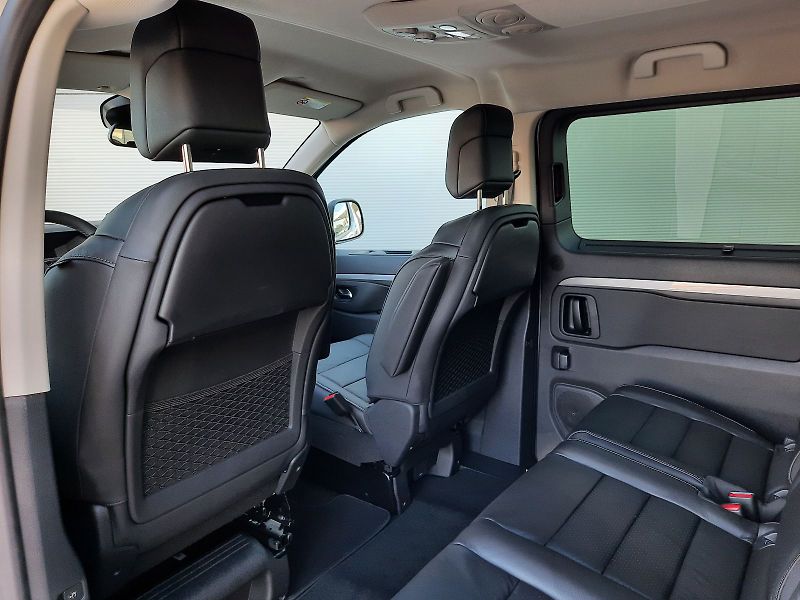 Peugeot Traveller (2026) ALLURE Long 2.2 BHDi 180k EAT8 - fotka 12 z 16