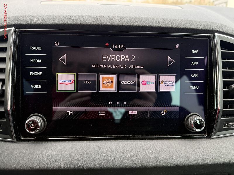 Škoda Karoq (2019) 2.0 TDi 4x4, ČR, Style, DSG - fotka 14 z 22