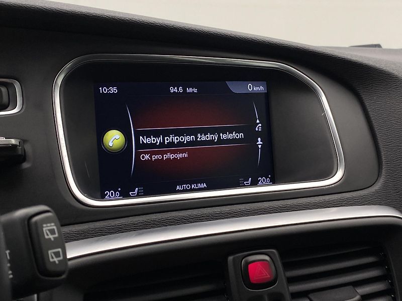 Volvo V40 T2 MOMENTUM AUT  - fotka 35 z 39