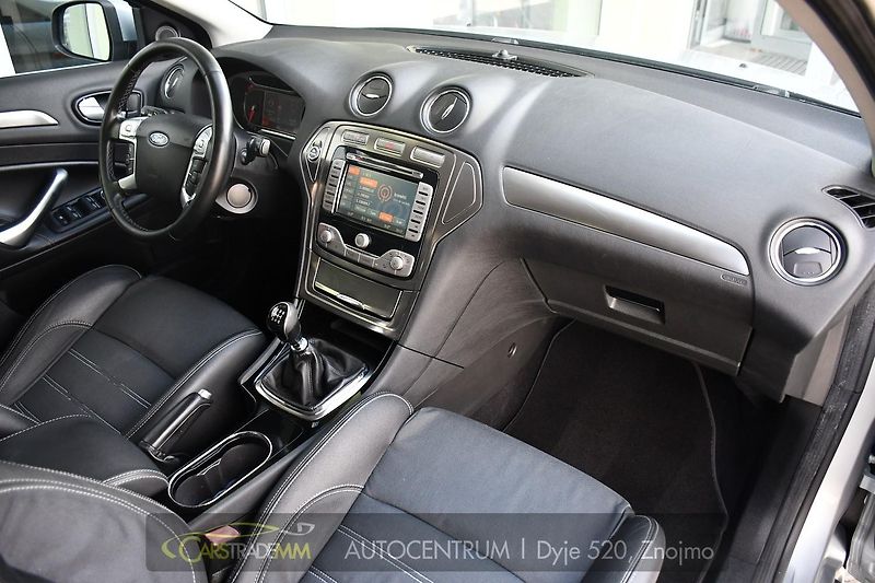 Ford Mondeo 2.0TDCi NAVI PDC - fotka 15 z 44