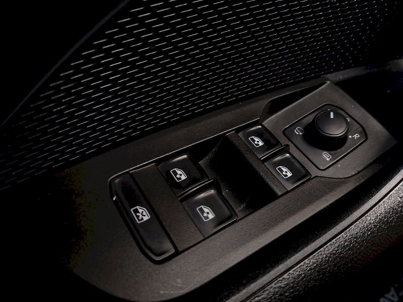 Škoda Octavia (2023) Combi Ambition 2,0 Tdi 110 Kw - fotka 25 z 36