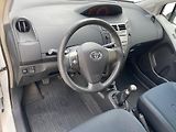 Toyota Yaris 1,0 Dream - náhled 8