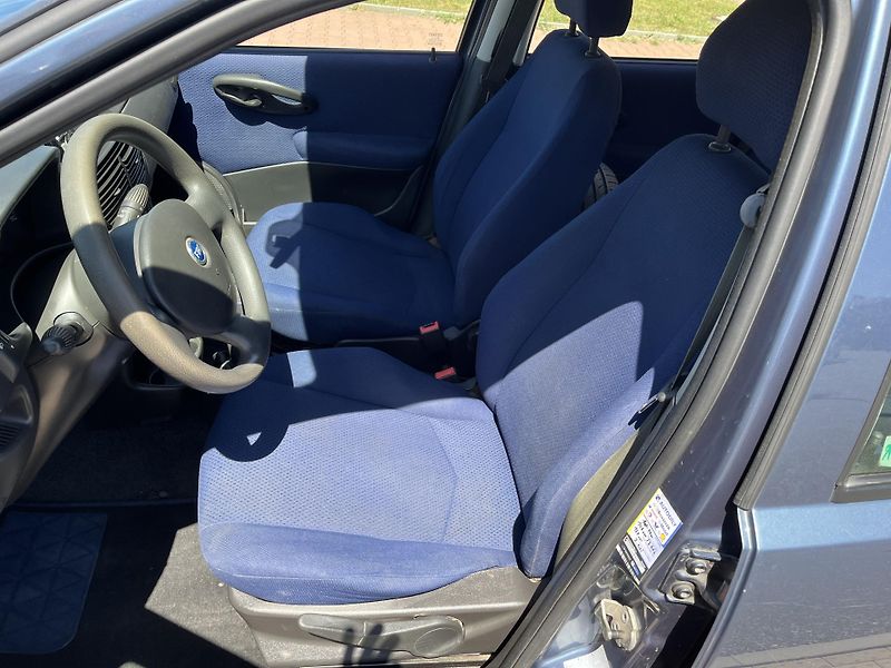 Fiat Punto 1.2 8V ČR - fotka 8 z 23