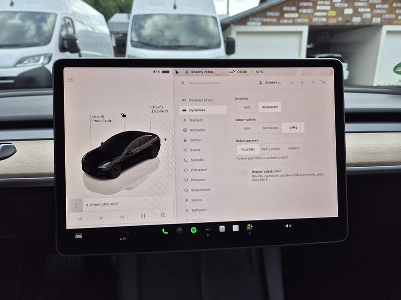 Tesla Model 3 STANDART RANGE 208kw SOH 94% - fotka 21 z 49