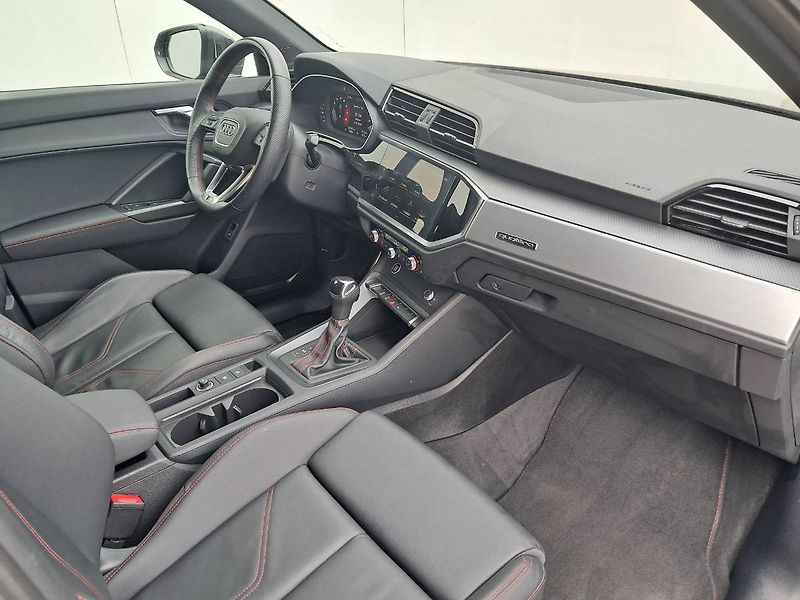 Audi Q3 (2023) ADVANCED 40 S-tronic7 2.0 TFSI - fotka 21 z 29