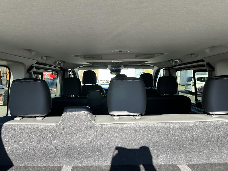 Renault Trafic (2026) COMBI L2H1 170k AT9 RED 9 MÍST - fotka 32 z 37