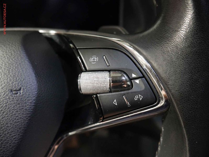 Škoda Octavia (2020) 2.0 TDI, Ambition, DSG, navi - fotka 14 z 21