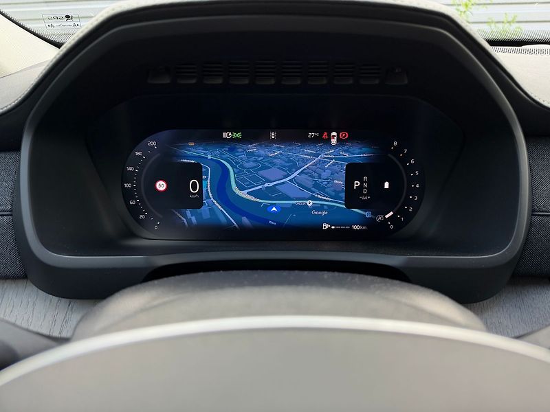 Volvo XC90 PLUS B5, 360°, VZDUCH - fotka 18 z 24