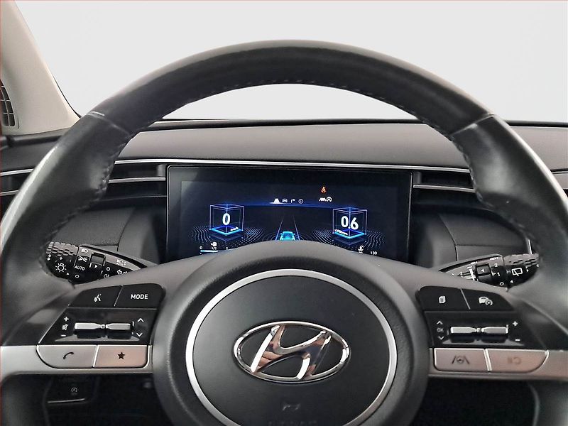 Hyundai Tucson (2022) 1.6 T-GDI - fotka 17 z 19