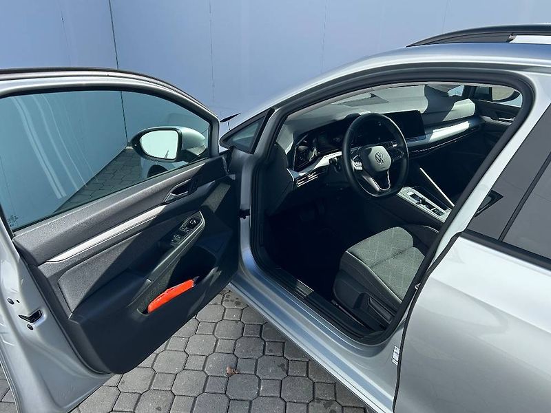Volkswagen Golf Life 7DSG 1,5 eTSI - fotka 5 z 24