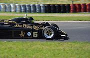 Steve Hitchins na trati Autodromu Most v roce 2000 se svým Lotusem 91-10.