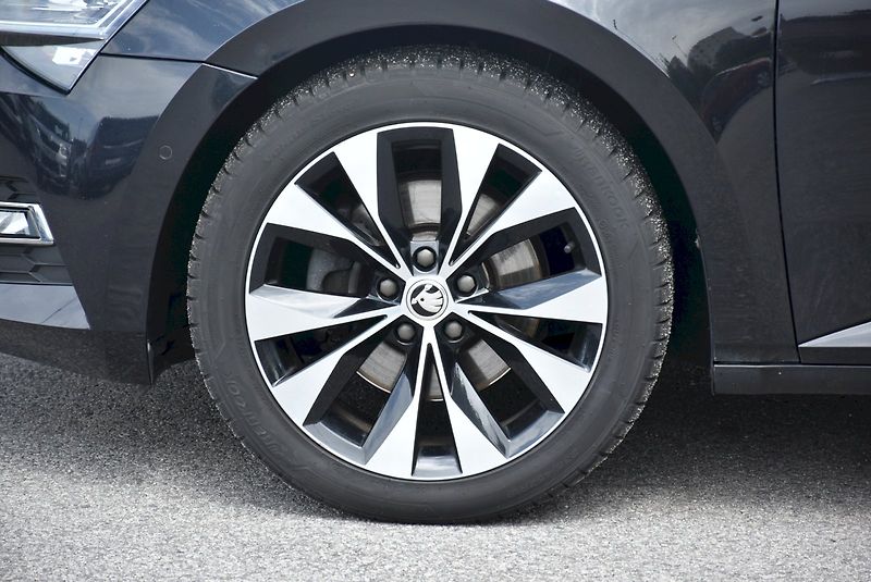 Škoda Superb (2020) Style 2.0 TDI 110kW DSG - fotka 34 z 34