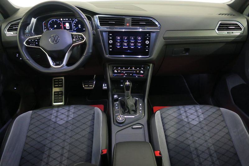Volkswagen Tiguan (2022) R-line 2,0TDI 147 KW 4M DSG - fotka 13 z 49