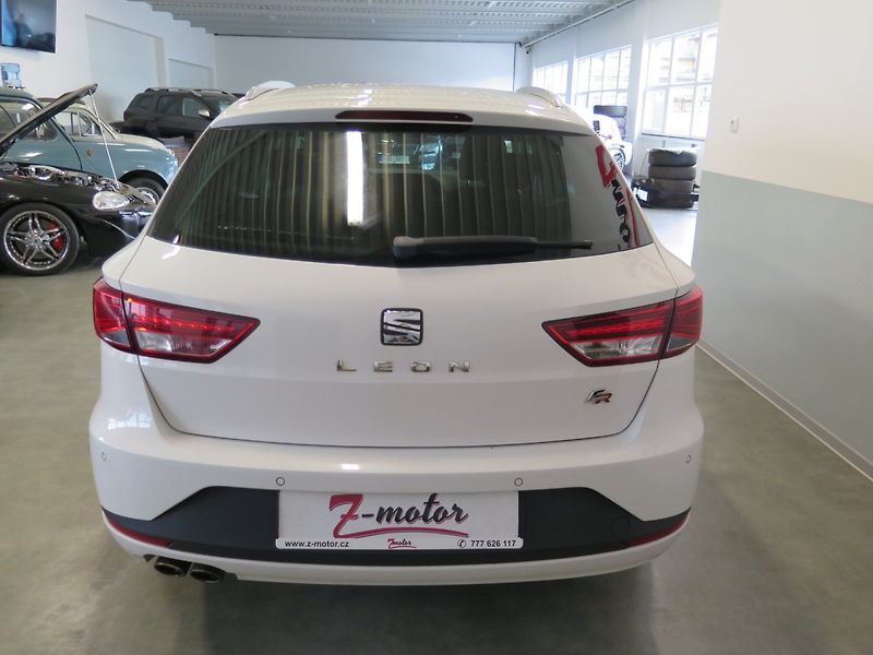 Seat Leon (2015) 2.0TDI FR,klima,navi,servis - fotka 3 z 29