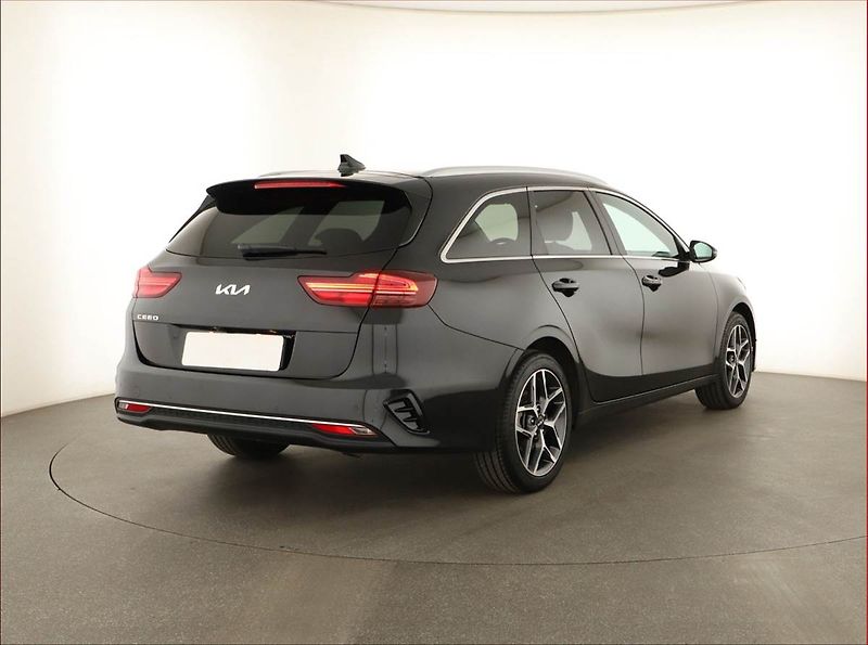Kia Ceed (2025) 1.5 T-GDI, TOP, AUTOMAT - fotka 5 z 16