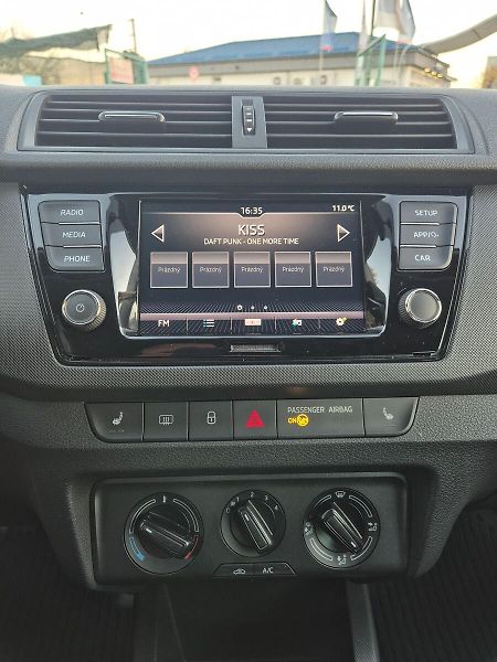 Škoda Fabia Combi 1,0 TSI Ambition TOP, zá - fotka 15 z 19