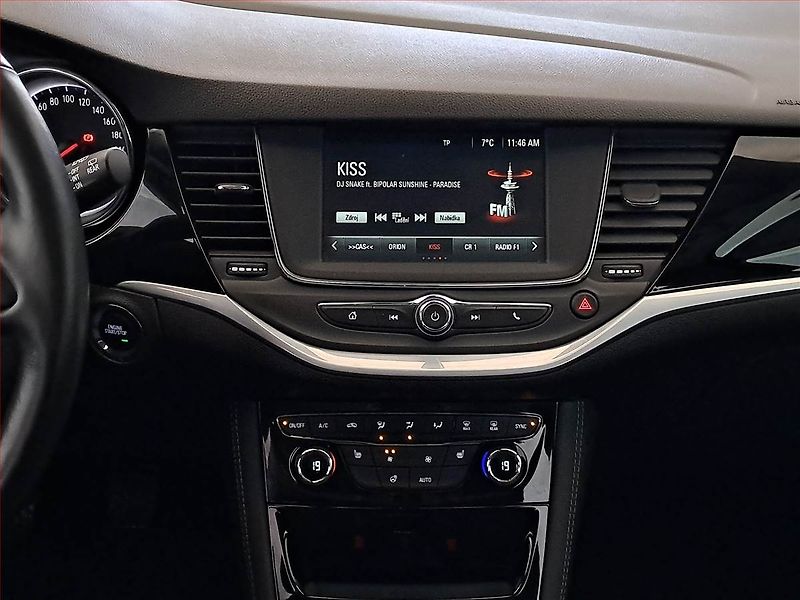 Opel Astra (2017) Innovation 1.4 T, Serv.kniha - fotka 12 z 18