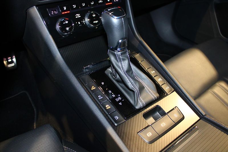 Škoda Superb iV DSG Sportline  5let/100tkm - fotka 26 z 32