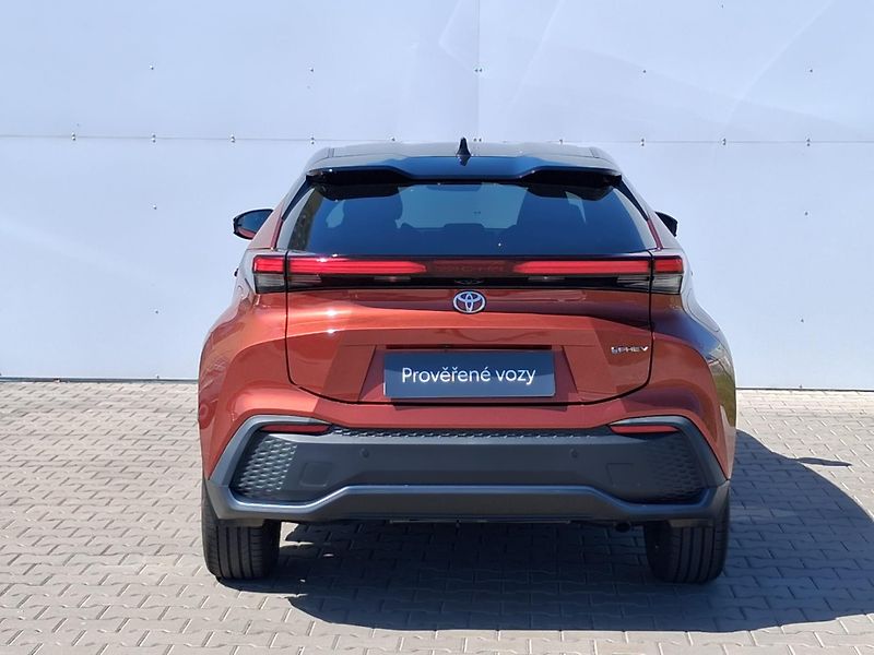 Toyota C-HR 2,0 PHEV E-CVT Style - fotka 9 z 24