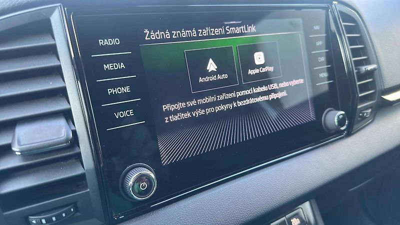 Škoda Karoq Sportline 2,0 TSI 140kW DSG7 4 - fotka 15 z 32